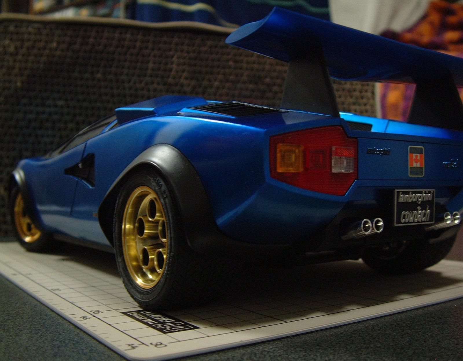 童友社 1/12 ランボルギーニカウンタックLP500S」の巻 | モデラーKの