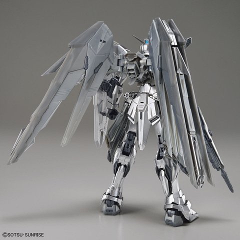 ガンプラ「MG 1/100 フリーダムガンダム Ver.2.0」がシルバーメッキの