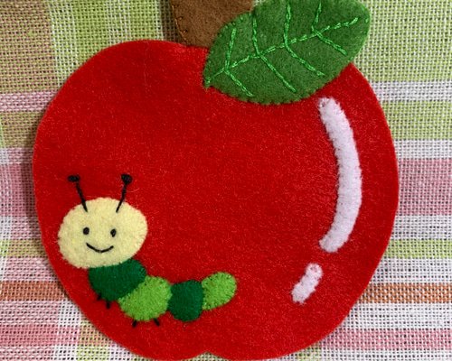 ♡可愛いリンゴとあおむしのフェルトワッペン・名札♡ その他入園