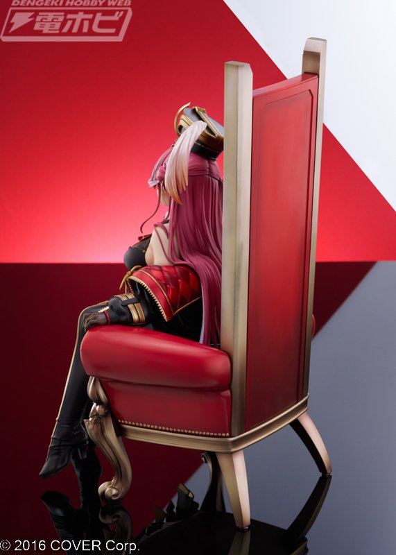 あまりの色気に「三十路エディション」と異名がついた100万人記念衣装