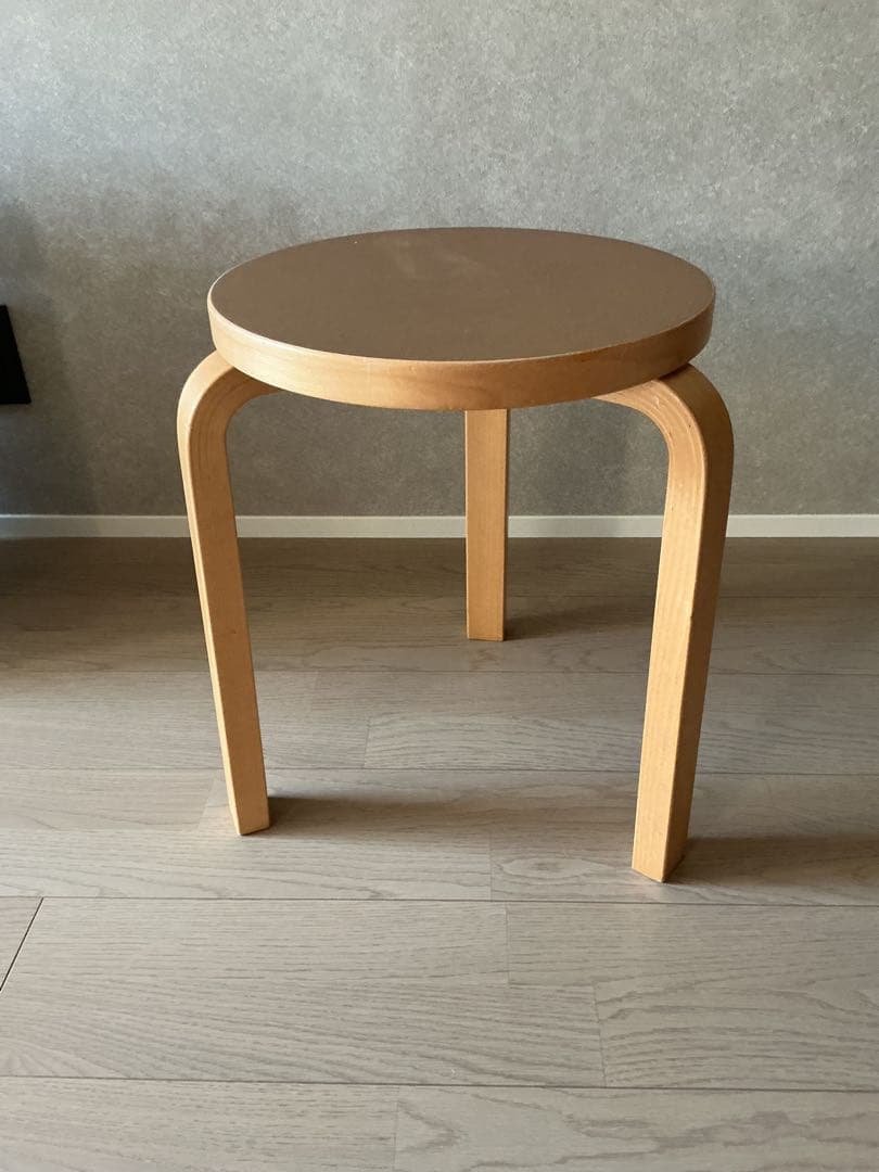 アルテック　モカ　artek 80周年記念 スツール60 スコープ別注 ArtekのStool 60(スツール60)80周年！ 記念モデルをまとめました