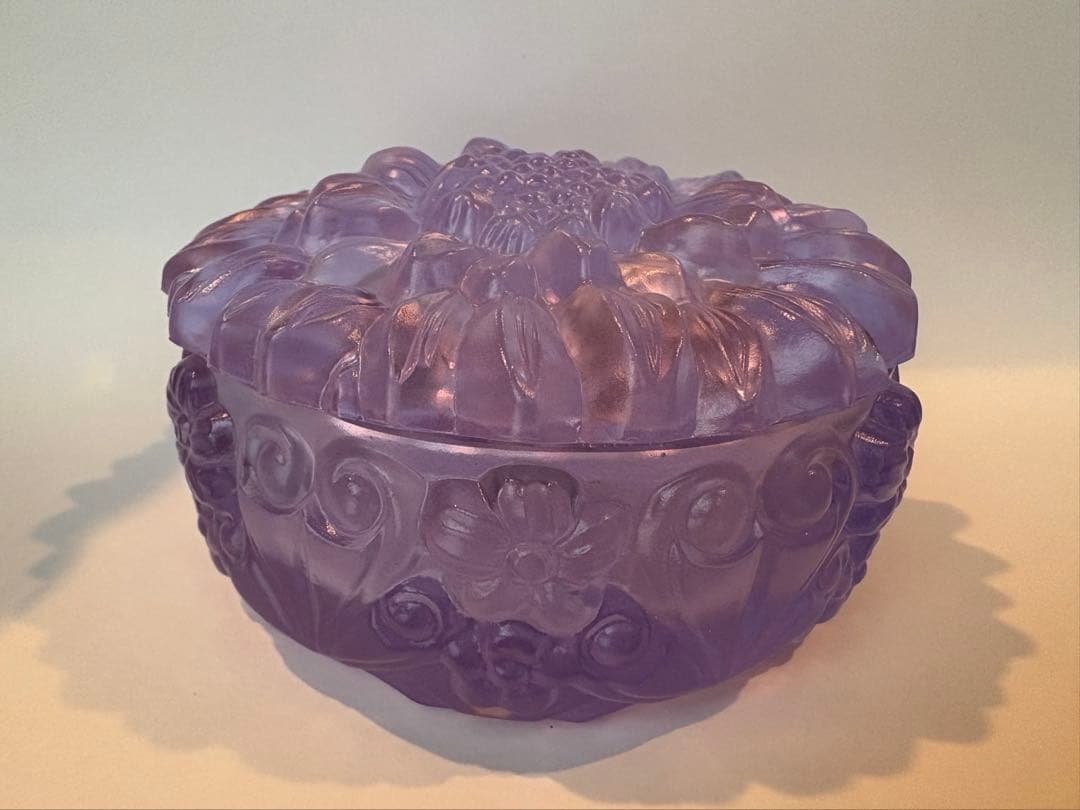 未使用　FRANTIŠEK HALAMA ガラス製品チェコ　アレキサンドライト チェコ製 アレキサンドライトガラスのブローチ 四角 - チェコ雑貨と